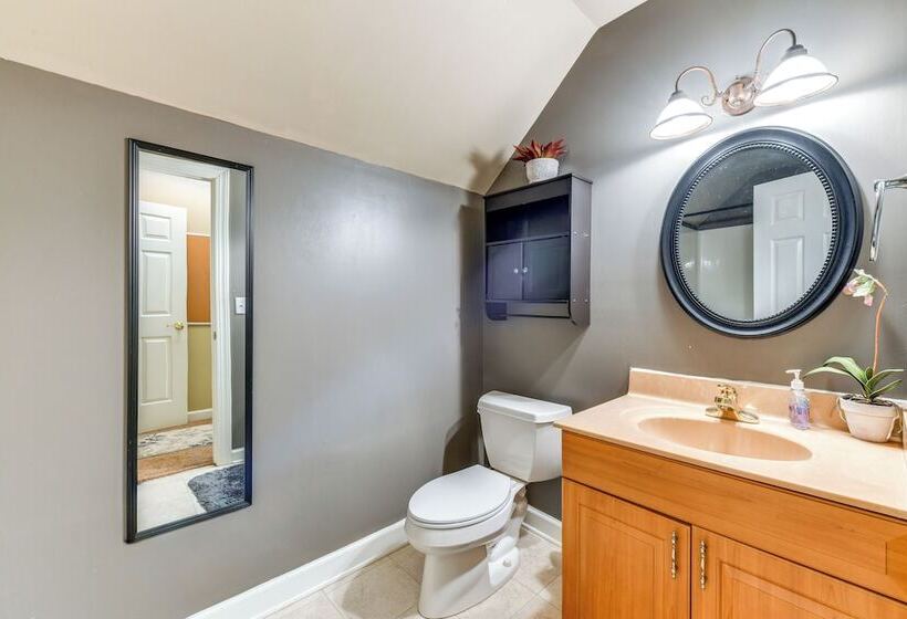 Sherrills Ford Escape W/ Hot Tub, Deck & Yard