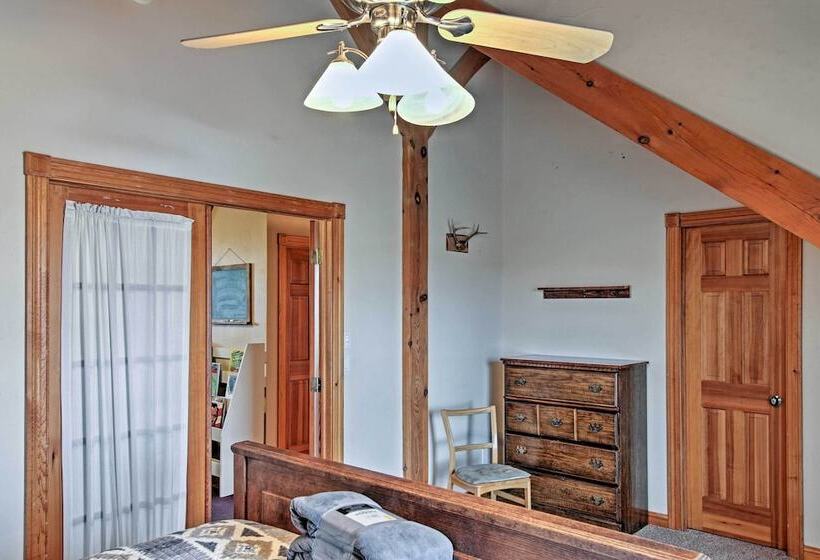 Spearfish Home On 40 Acres W/ Private Lake!