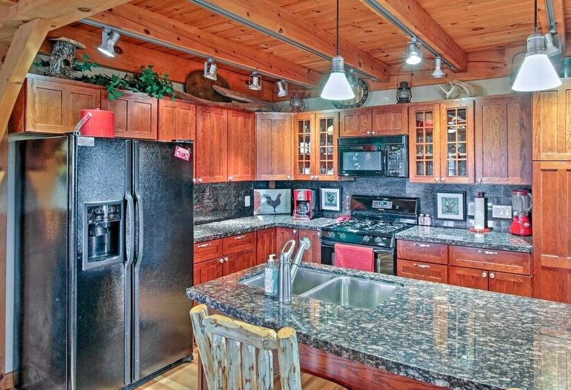 Spearfish Home On 40 Acres W/ Private Lake!