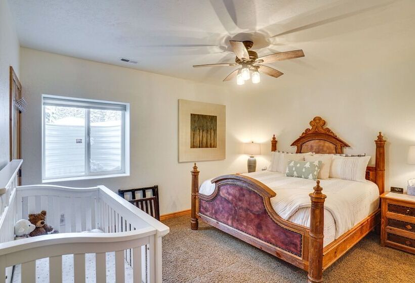 Spacious Mtn Manor, 1 Mi To Brian Head Resort!