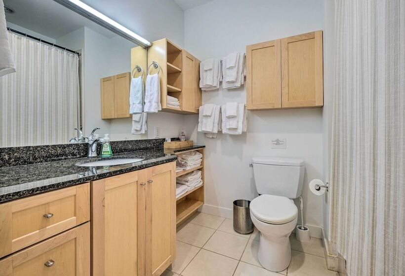 Spacious Phippsburg Home W/ Oceanfront Views