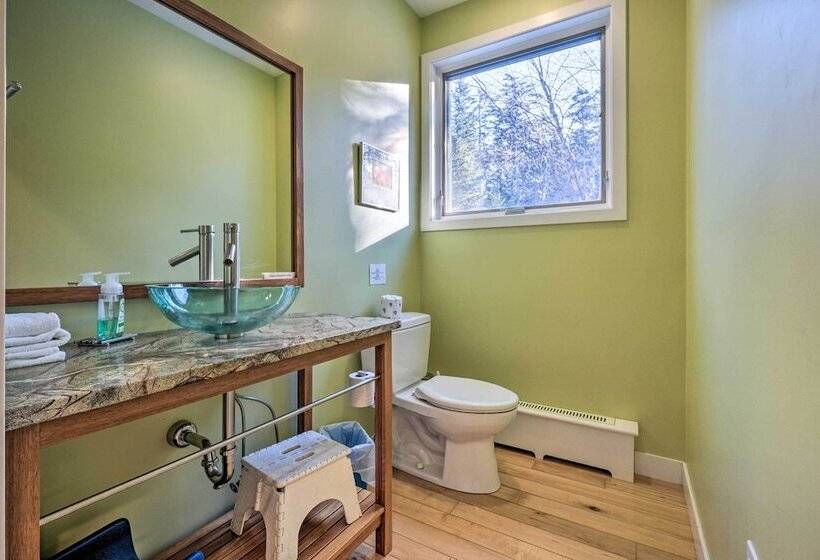 Spacious Phippsburg Home W/ Oceanfront Views