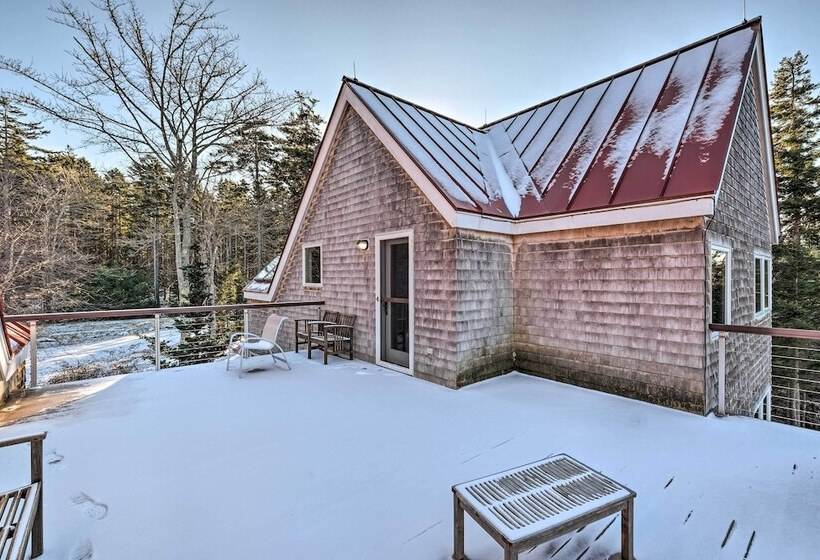 Spacious Phippsburg Home W/ Oceanfront Views