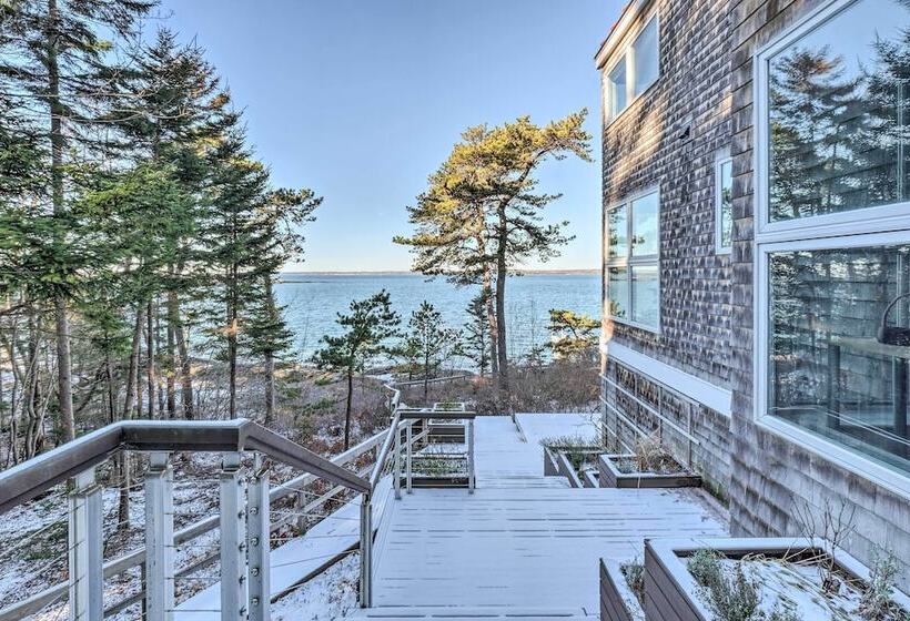 Spacious Phippsburg Home W/ Oceanfront Views