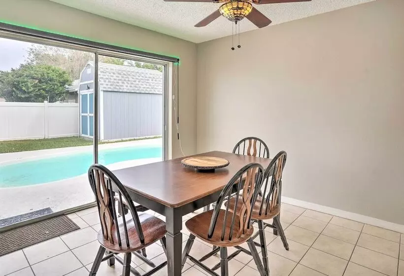 Sun Kissed Largo Escape: Private Pool & Patio