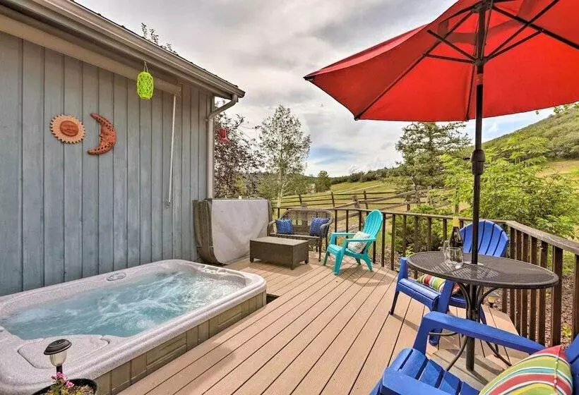 Sunlight Mountain Home W/ Hot Tub & View!
