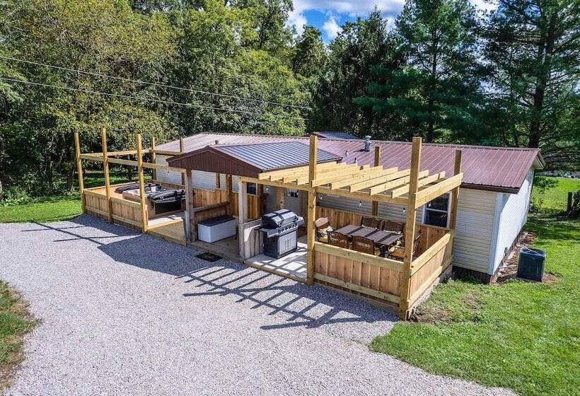 Take 5 Relax, Rest, Refresh  With Yard & Pond!