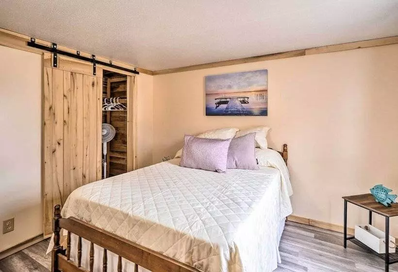 Take 5 Relax, Rest, Refresh  With Yard & Pond!