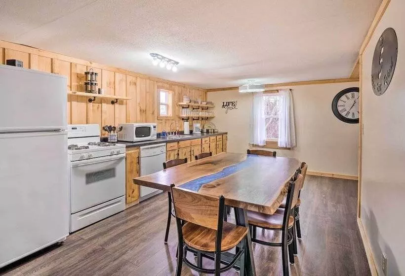 Take 5 Relax, Rest, Refresh  With Yard & Pond!