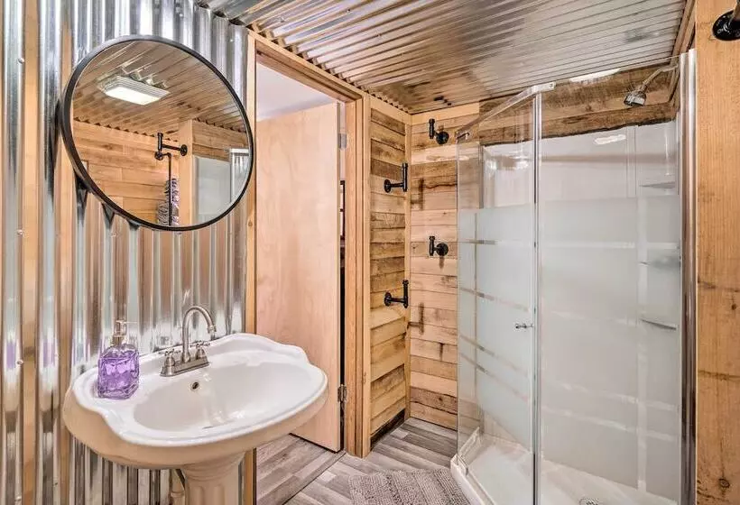 Take 5 Relax, Rest, Refresh  With Yard & Pond!