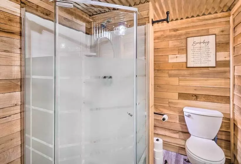 Take 5 Relax, Rest, Refresh  With Yard & Pond!