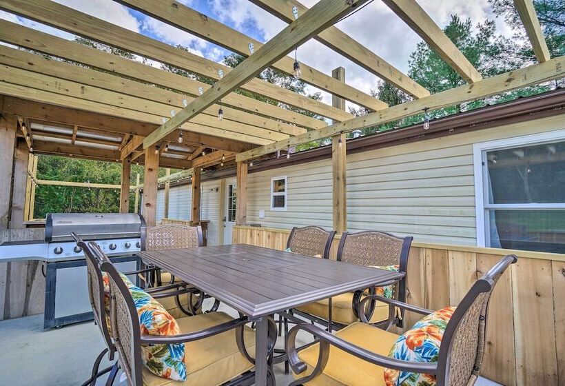 Take 5 Relax, Rest, Refresh  With Yard & Pond!