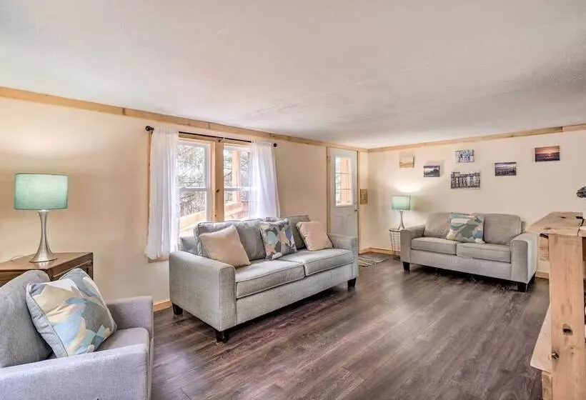 Take 5 Relax, Rest, Refresh  With Yard & Pond!