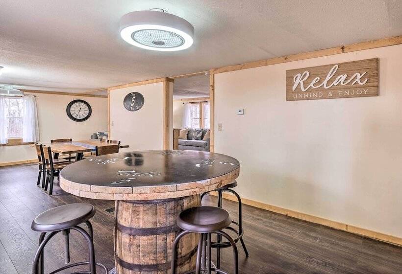 Take 5 Relax, Rest, Refresh  With Yard & Pond!