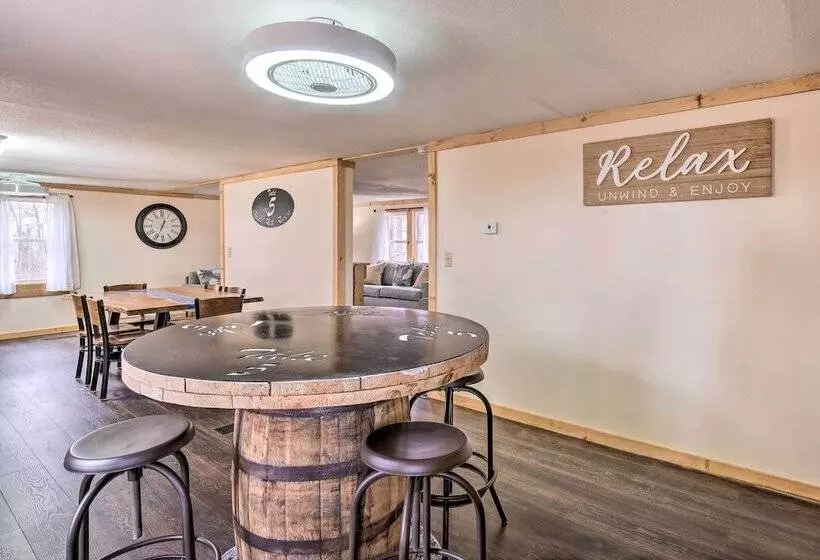 Take 5 Relax, Rest, Refresh  With Yard & Pond!