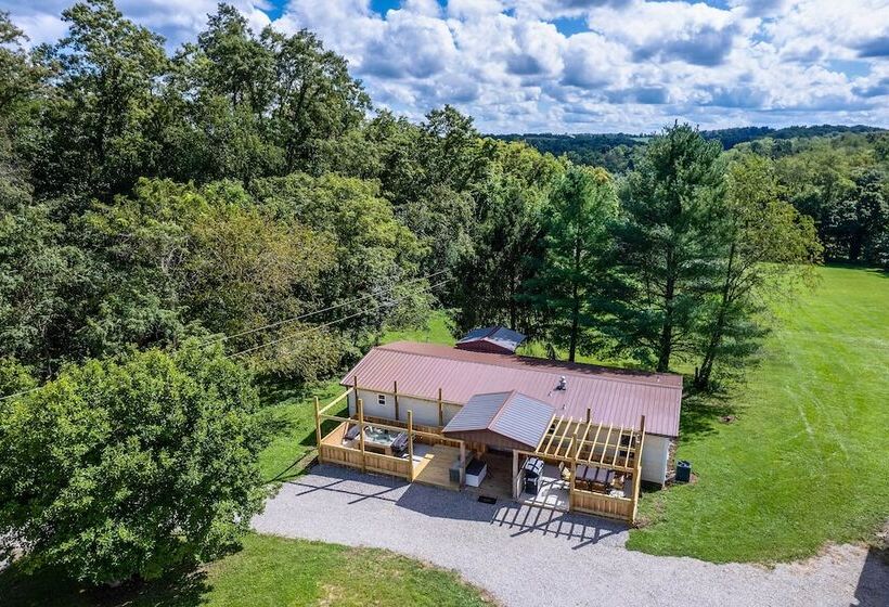 Take 5 Relax, Rest, Refresh  With Yard & Pond!