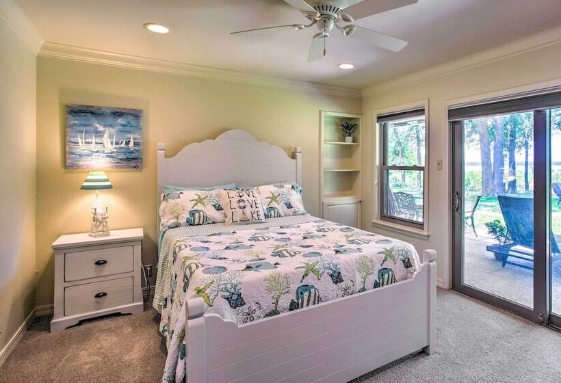 Lake View Tangled At Texoma Home W/ Hot Tub!