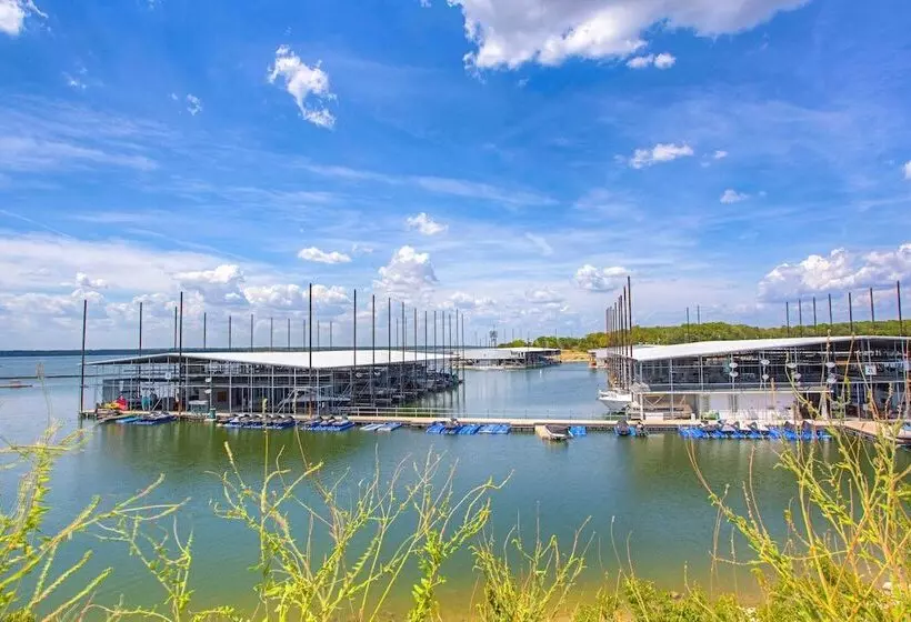 Lake View Tangled At Texoma Home W/ Hot Tub!