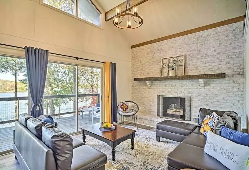 Ten Mile Home On Watts Bar Lake W/ 2 Docks!