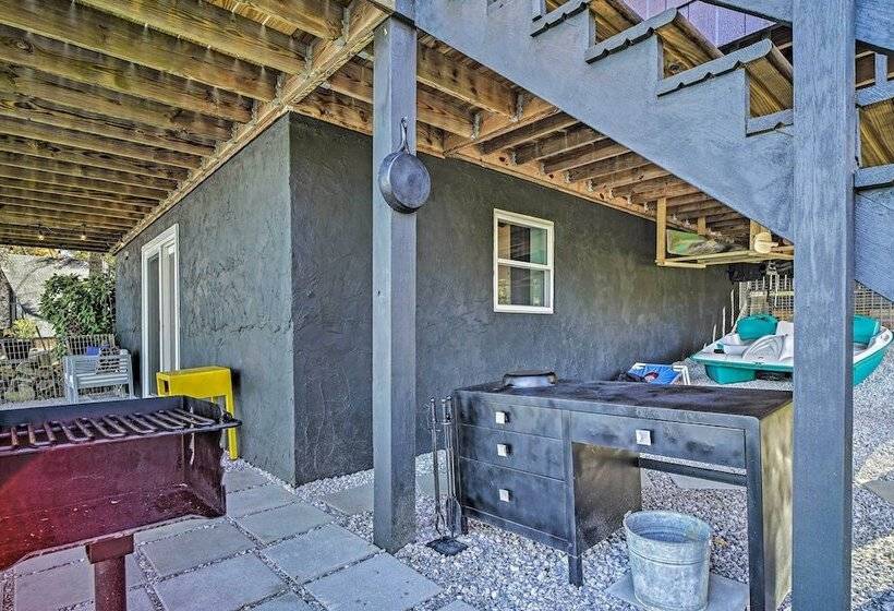 Ten Mile Home On Watts Bar Lake W/ 2 Docks!