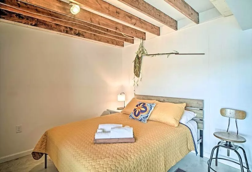 Ten Mile Home On Watts Bar Lake W/ 2 Docks!