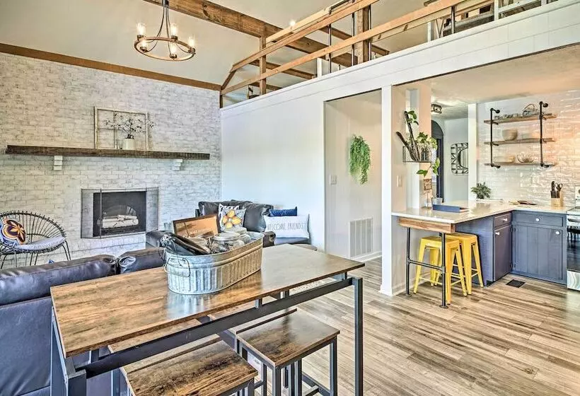 Ten Mile Home On Watts Bar Lake W/ 2 Docks!