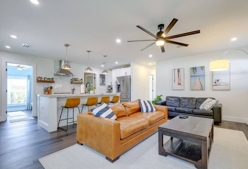 Tropical Naples Home Rental W/ Yard Near Beaches!