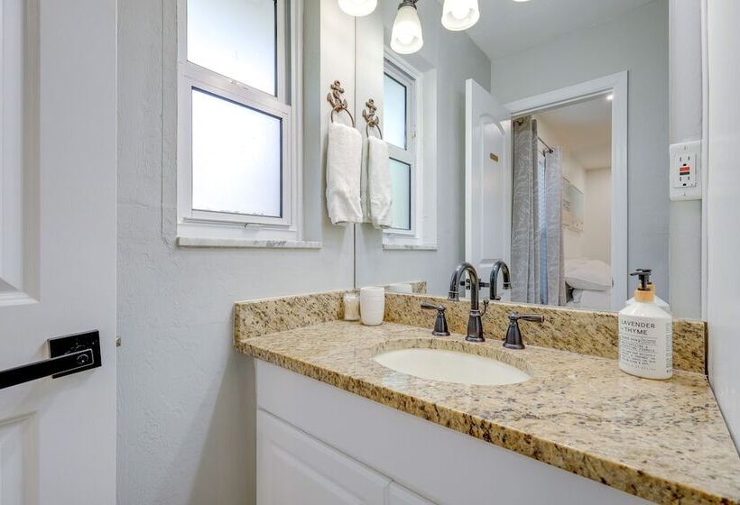 Tropical Naples Home Rental W/ Yard Near Beaches!