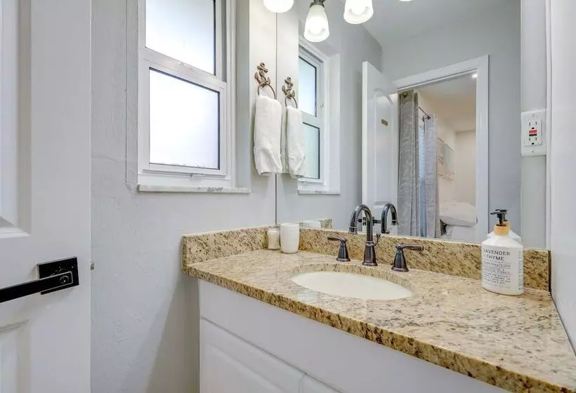 Tropical Naples Home Rental W/ Yard Near Beaches!