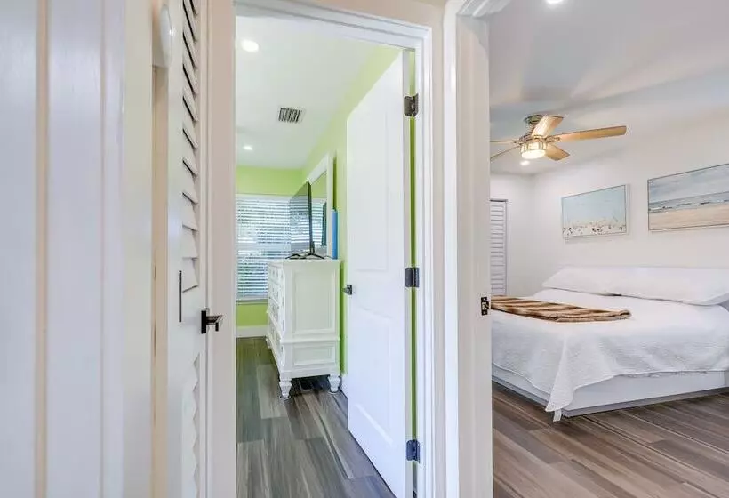 Tropical Naples Home Rental W/ Yard Near Beaches!