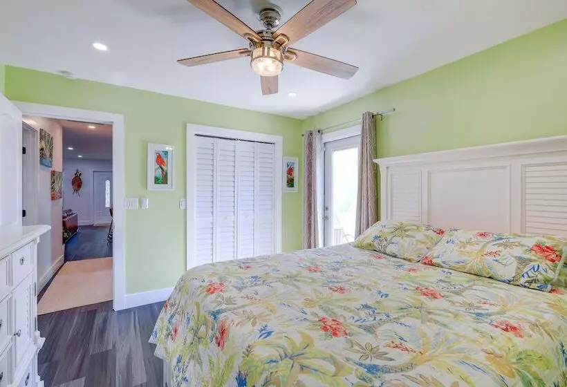 Tropical Naples Home Rental W/ Yard Near Beaches!