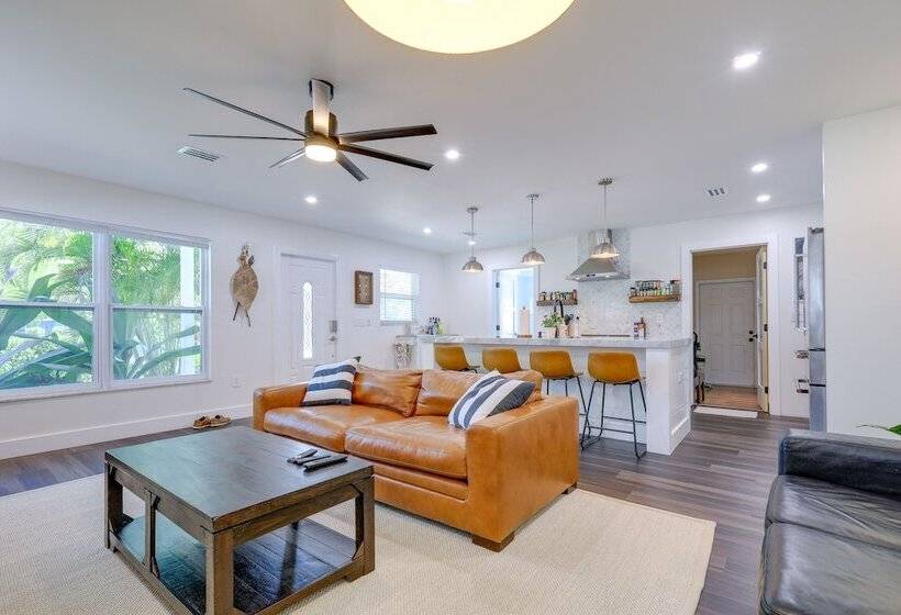 Tropical Naples Home Rental W/ Yard Near Beaches!