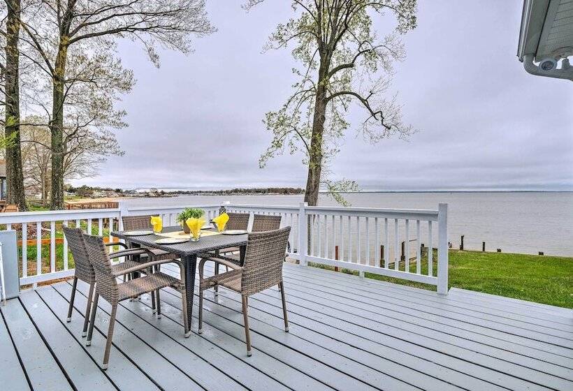 Waterfront Cottage W/ Private Beach + Deck!
