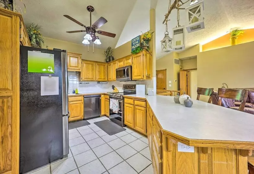 Waterfront Home On Beaver Lake W/ 2 Decks!