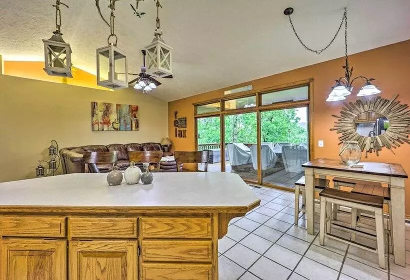 Waterfront Home On Beaver Lake W/ 2 Decks!