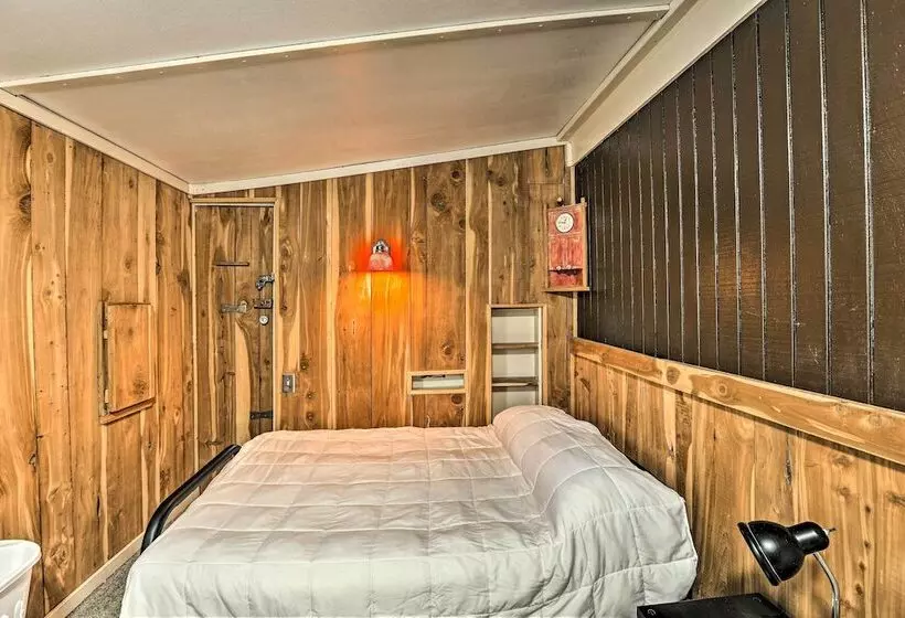 1950 S Serenity Pond Cabin W/ View: Peace & Quiet!