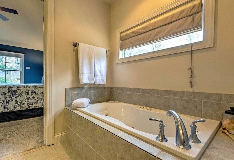 Arden Vacation Rental: 12 Mi To Downtown Asheville