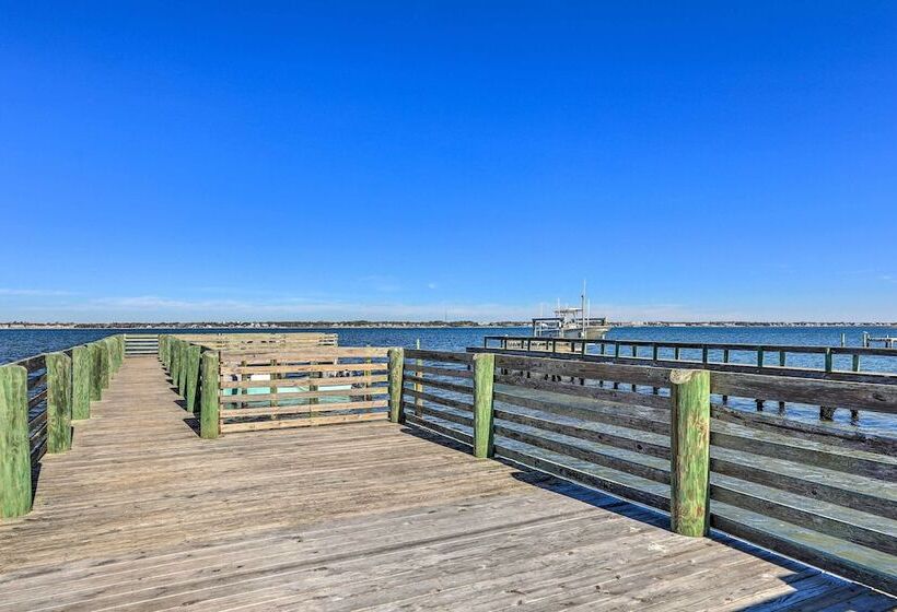 Atlantic Beach Home W/ Decks & Fire Pit