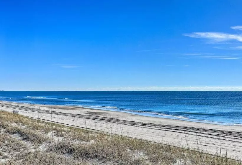 Atlantic Beach Home W/ Decks & Fire Pit