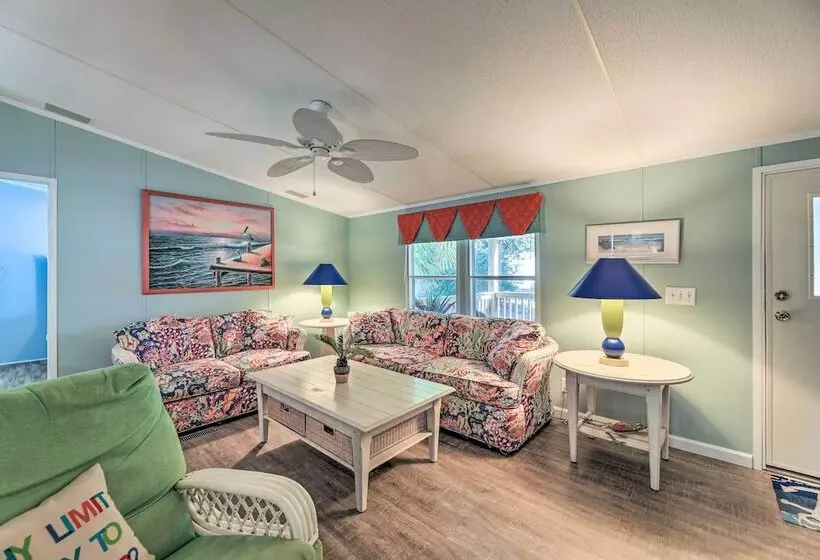 Atlantic Beach Home W/ Decks & Fire Pit