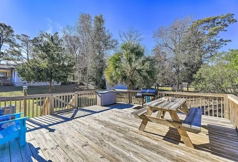 Atlantic Beach Home W/ Decks & Fire Pit