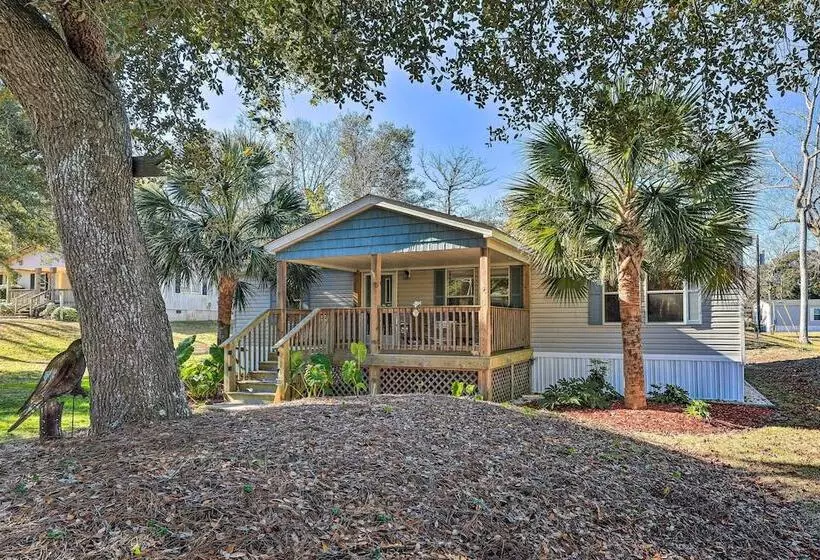 Atlantic Beach Home W/ Decks & Fire Pit