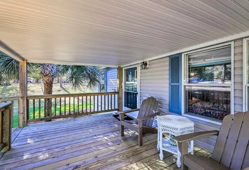 Atlantic Beach Home W/ Decks & Fire Pit