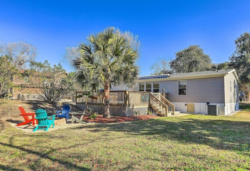 Atlantic Beach Home W/ Decks & Fire Pit