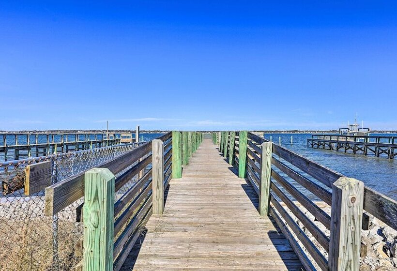 Atlantic Beach Home W/ Decks & Fire Pit