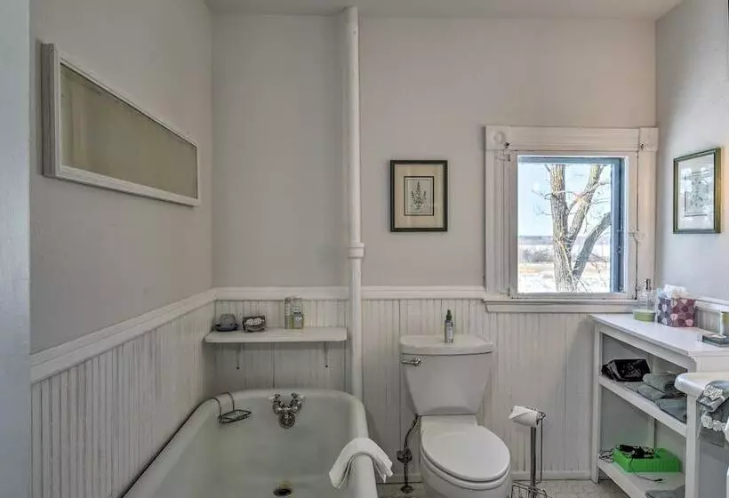 Historic Backus Home, Steps To Pine Mountain Lake!