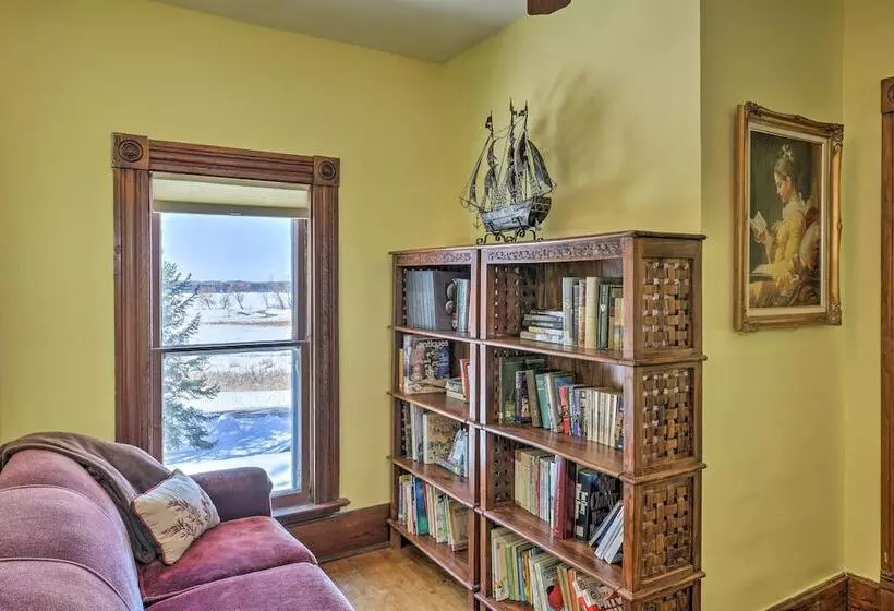 Historic Backus Home, Steps To Pine Mountain Lake!