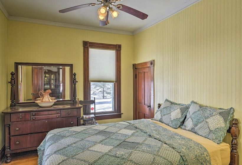 Historic Backus Home, Steps To Pine Mountain Lake!