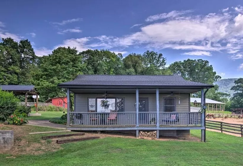 7 Mi To Downtown Morganton: Cabin W/ Fire Pit!