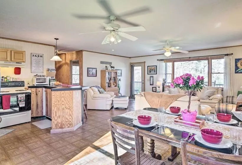 7 Mi To Downtown Morganton: Cabin W/ Fire Pit!